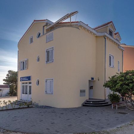 Apartments Dalmata Biograd Na Moru Luaran gambar
