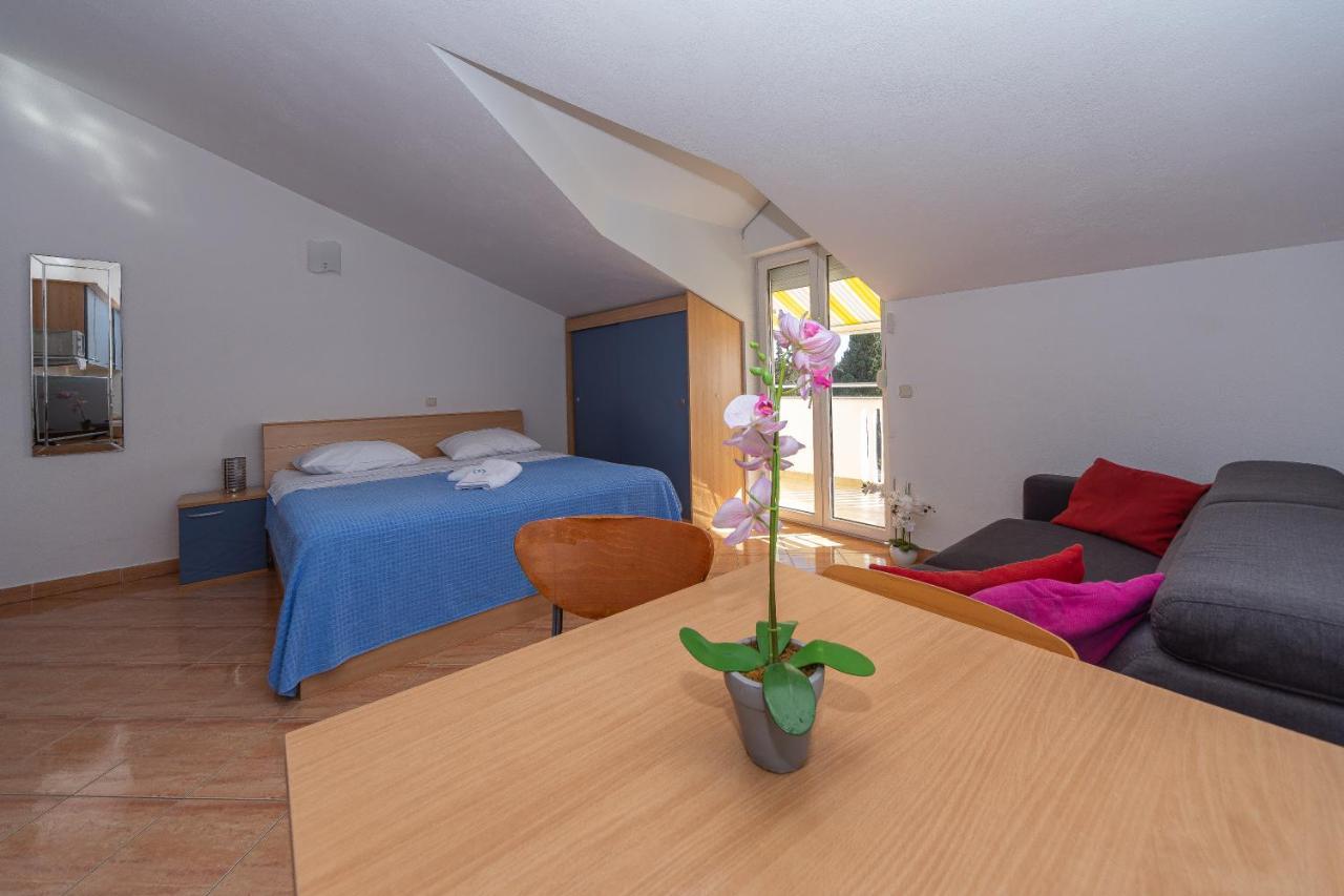 Apartments Dalmata Biograd Na Moru Luaran gambar