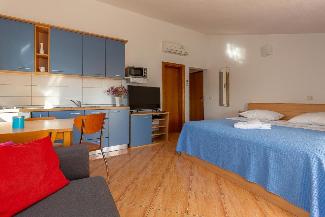 Apartments Dalmata Biograd Na Moru Luaran gambar