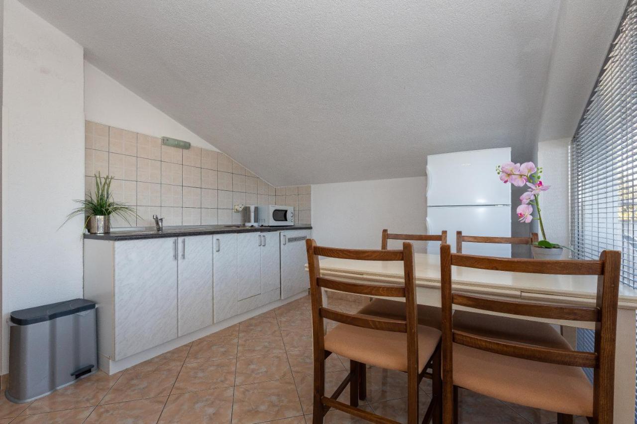 Apartments Dalmata Biograd Na Moru Luaran gambar