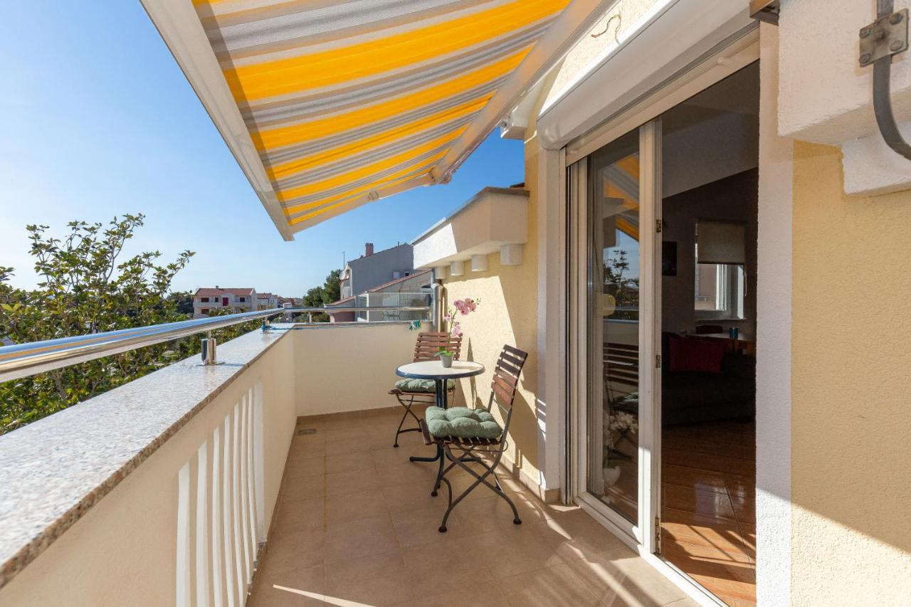 Apartments Dalmata Biograd Na Moru Luaran gambar